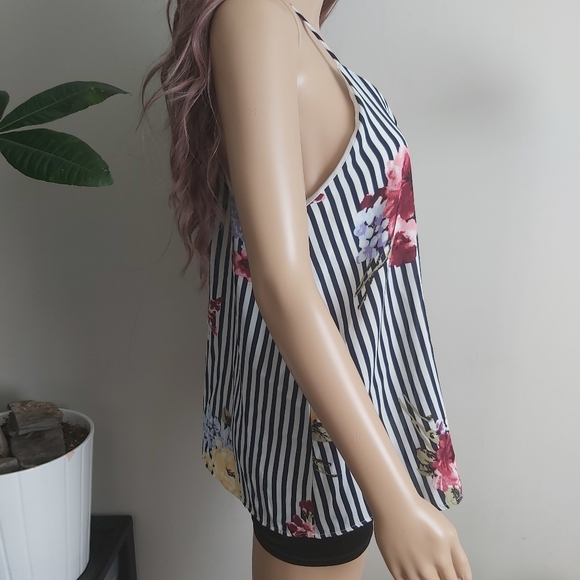 NWT Style Rack vertical stripes navy blue white floral top racerback - Picture 4 of 12